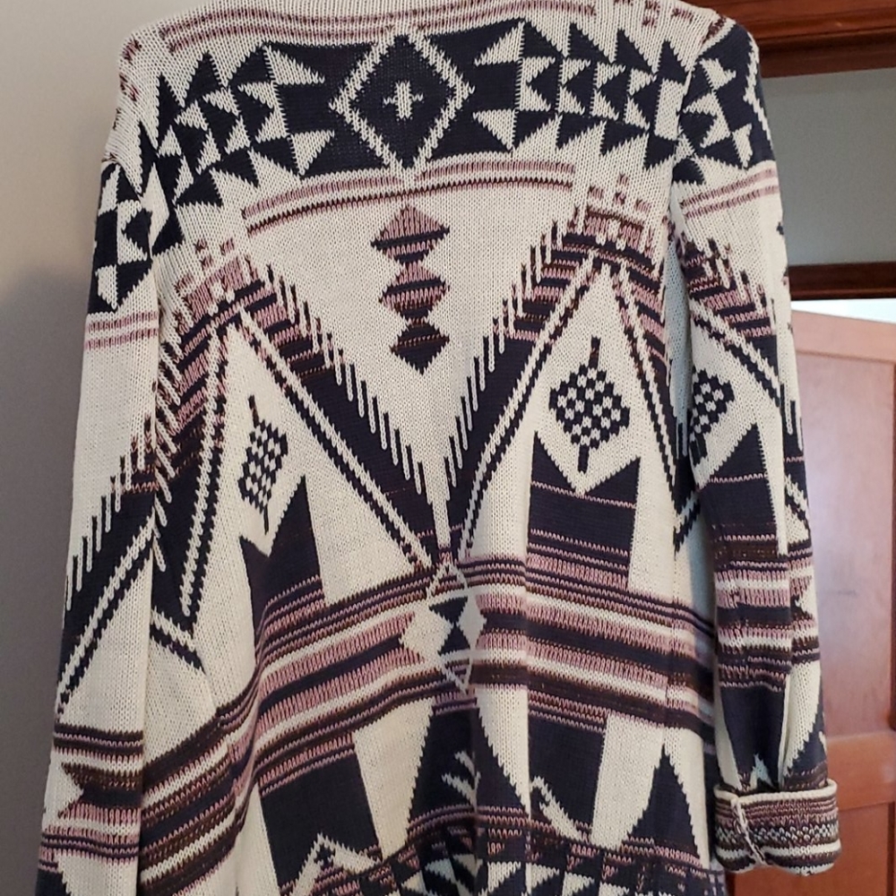 Sweater - Picture 2 of 4